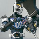 画像: 【11/11月・発売中】★S.H.Figuarts 仮面ライダーナイト&ダークウイングセット