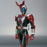 画像: 【10/12月・発売中】★S.H.Figuarts 仮面ライダーカブト〜ハイパーフォーム〜