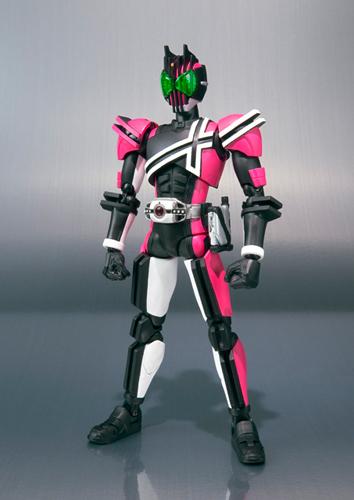 画像: 【09/8月・発売中】★S.H.フィギュアーツ 仮面ライダーディケイド